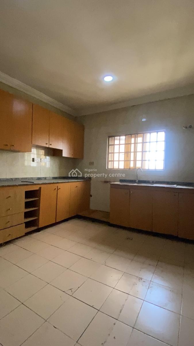 Spacious 3 Bedroom Flat, Mabushi, Abuja, Flat / Apartment for Rent