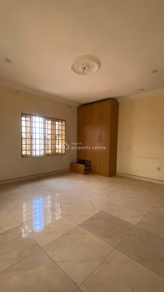 Spacious 3 Bedroom Flat, Mabushi, Abuja, Flat / Apartment for Rent