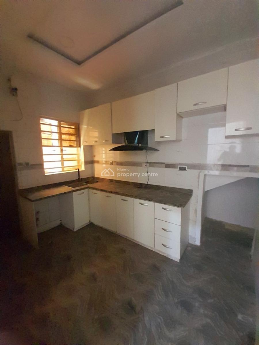 Luxury 2 Bedroom Apartment, Abiola Court 10,chevron, Lekki, Lagos, Terraced Duplex for Rent