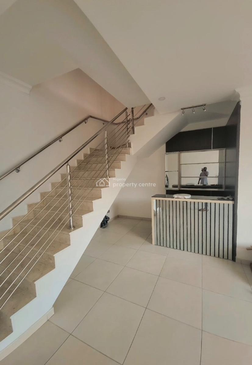 Spacious 4 Bedroom Terrace Duplex Available in Banana Island, Banana Island, Ikoyi, Lagos, Terraced Duplex for Rent