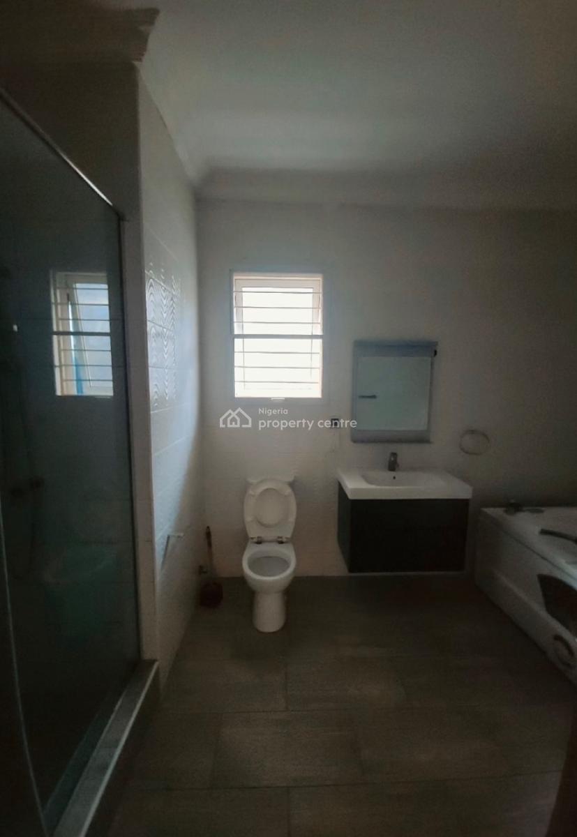 Spacious 4 Bedroom Terrace Duplex Available in Banana Island, Banana Island, Ikoyi, Lagos, Terraced Duplex for Rent