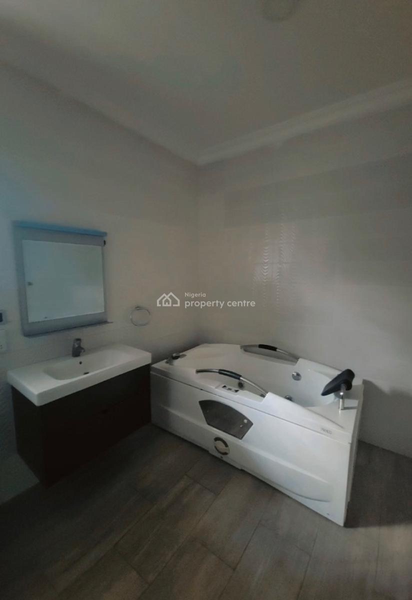 Spacious 4 Bedroom Terrace Duplex Available in Banana Island, Banana Island, Ikoyi, Lagos, Terraced Duplex for Rent