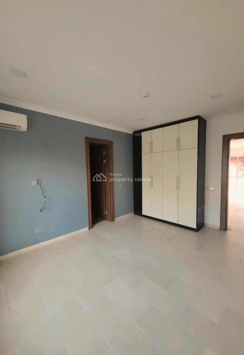 Spacious 4 Bedroom Terrace Duplex Available in Banana Island, Banana Island, Ikoyi, Lagos, Terraced Duplex for Rent