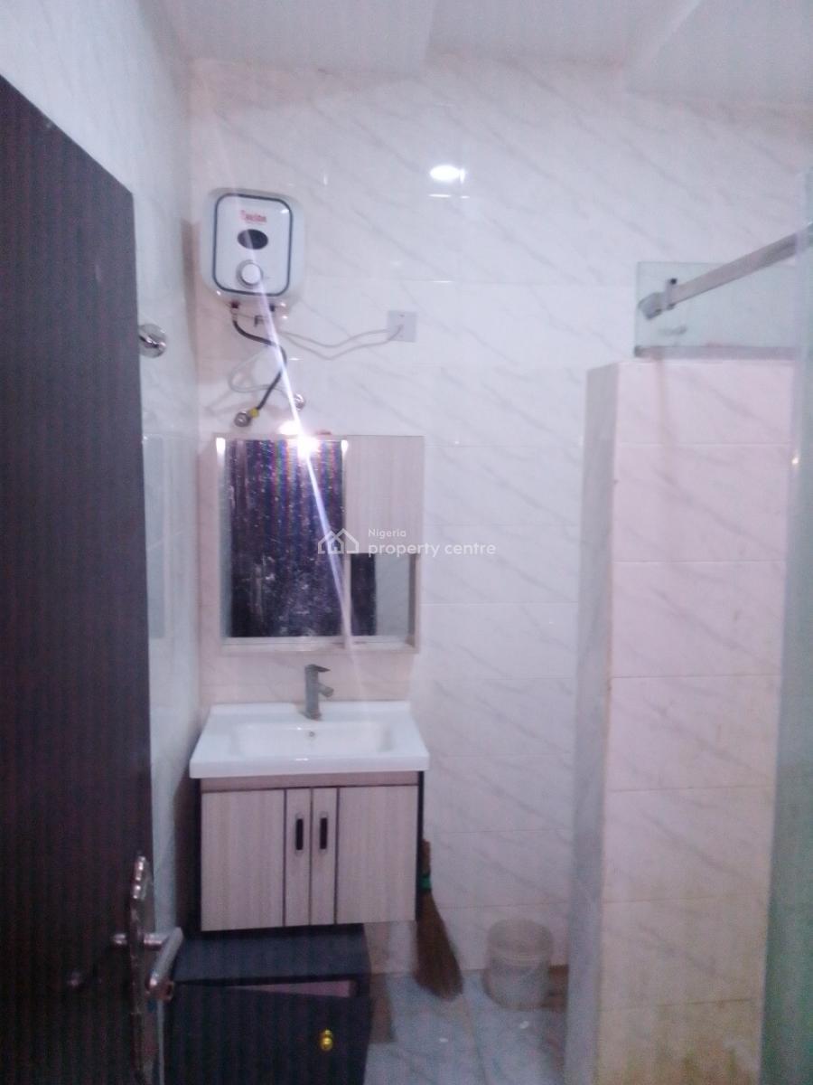 2 Bedroom Flat, Gated Estate Thomas Estate Ajah Lagos State, Ajiwe, Ajah, Lagos, Flat / Apartment for Rent