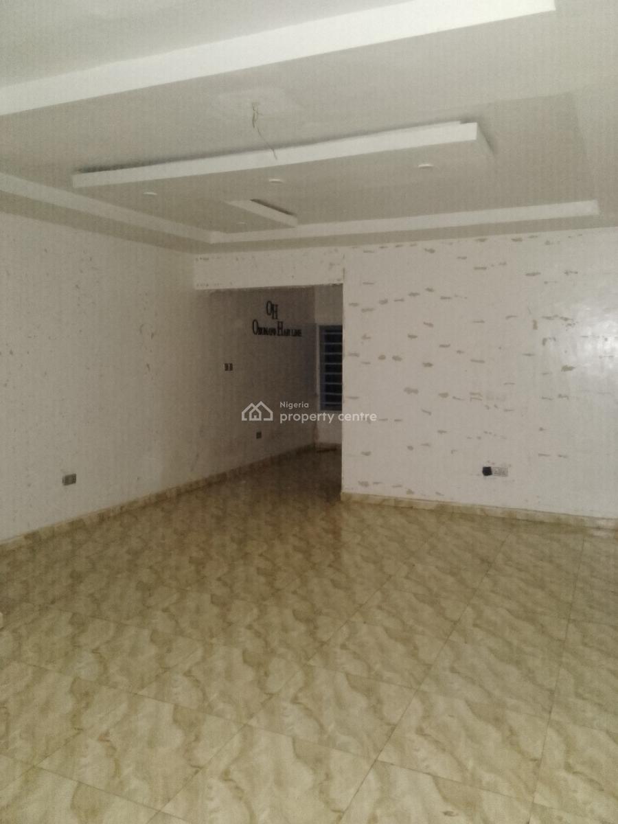 2 Bedroom Flat, Gated Estate Thomas Estate Ajah Lagos State, Ajiwe, Ajah, Lagos, Flat / Apartment for Rent