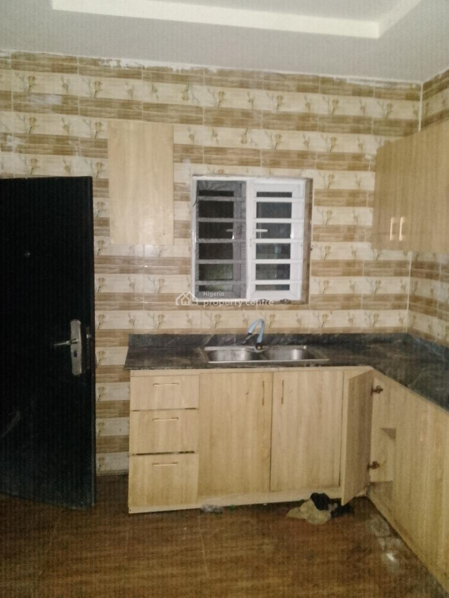 2 Bedroom Flat, Gated Estate Thomas Estate Ajah Lagos State, Ajiwe, Ajah, Lagos, Flat / Apartment for Rent