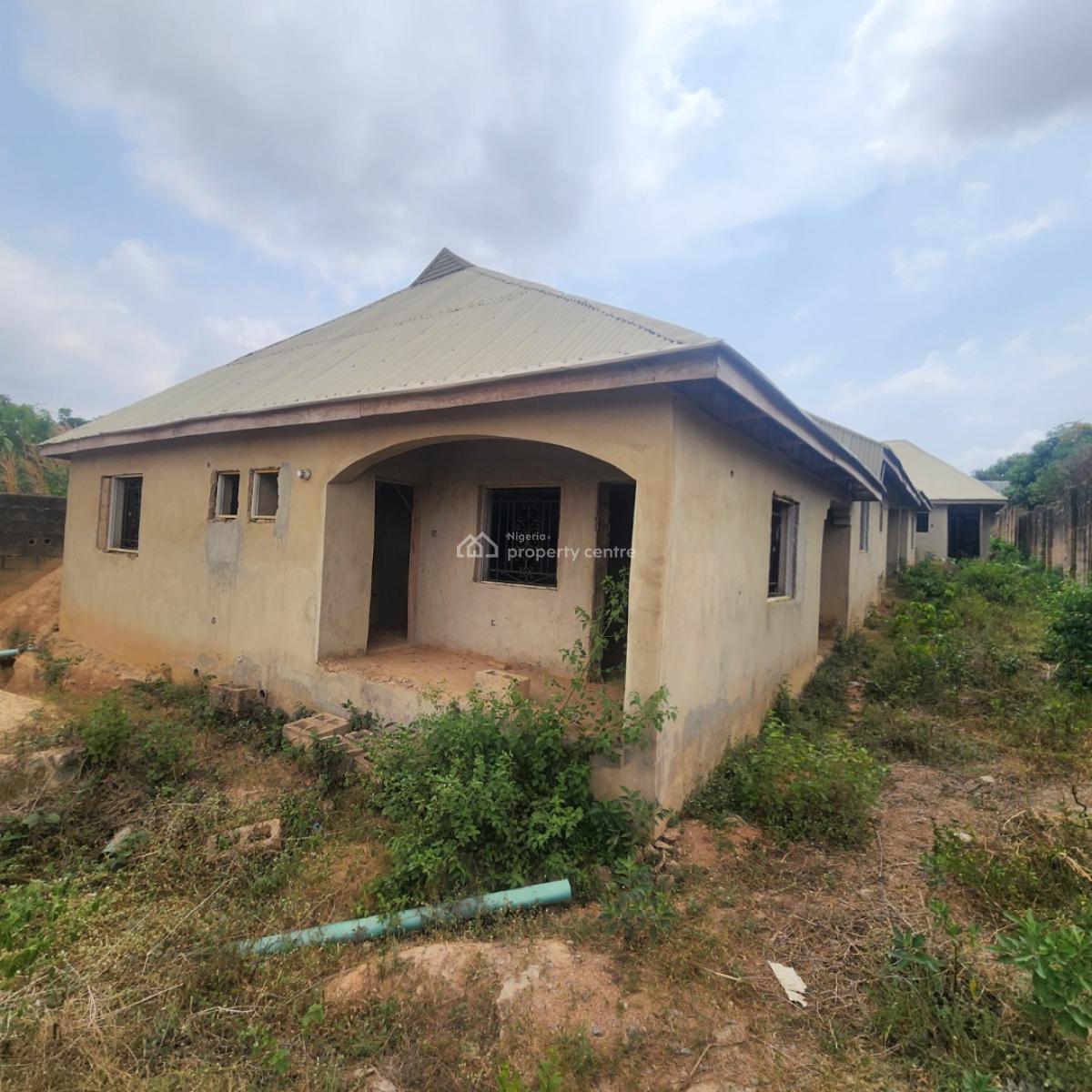 Standard 3 Units of 2 Bedroom Flat and 3 Units of Room/parlor Self-contain, Soka, Ibadan, Oyo, Block of Flats for Sale