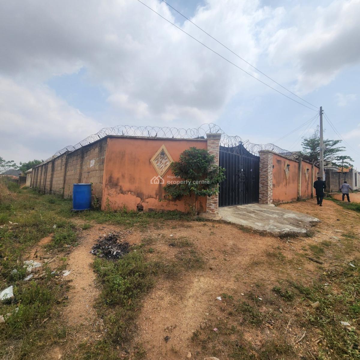 Standard 3 Units of 2 Bedroom Flat and 3 Units of Room/parlor Self-contain, Soka, Ibadan, Oyo, Block of Flats for Sale