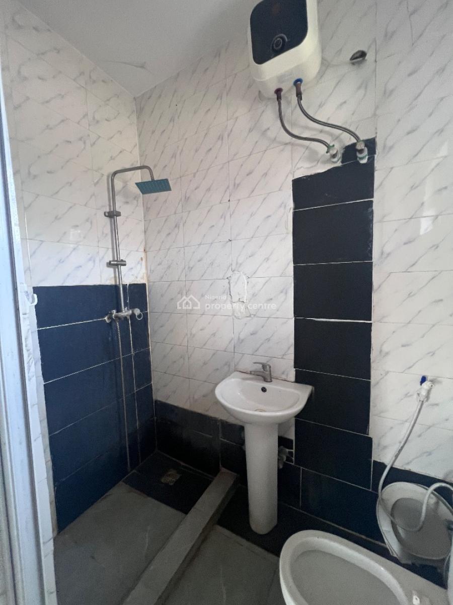 a Well Built 2bedroom Duplex, Pepperoni Abraham Adesunya, Lekki Phase 2, Lekki, Lagos, Semi-detached Duplex for Rent