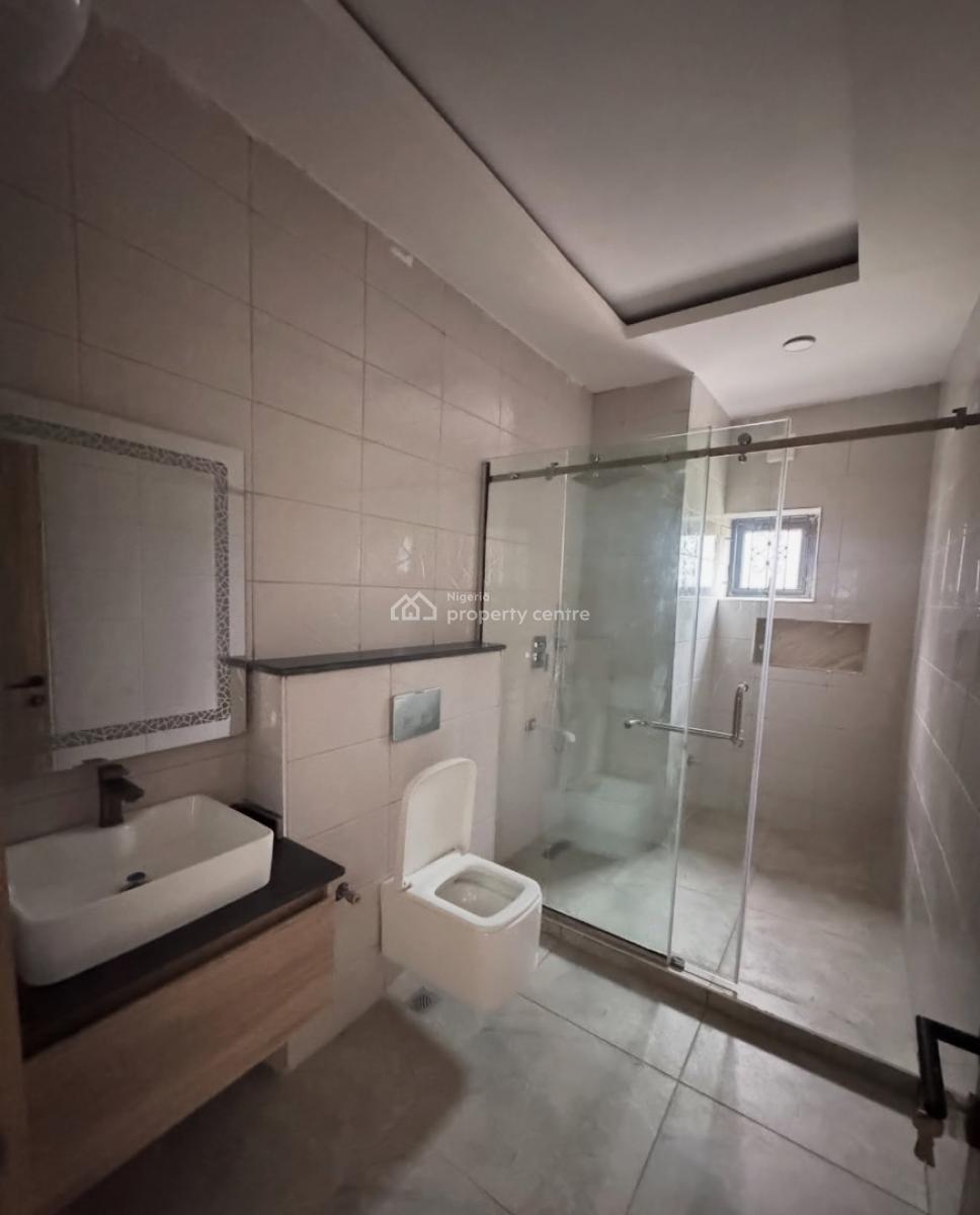 Well Finished 3 Bedroom Apartment Plus a Bq and  Acs, Jahi, Abuja, Flat / Apartment for Rent