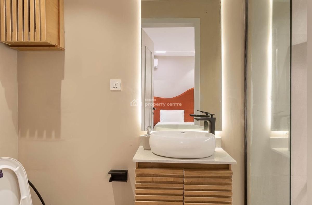 2 Bedroom Apartment, Lekki Phase 1, Lekki, Lagos, Flat / Apartment Short Let