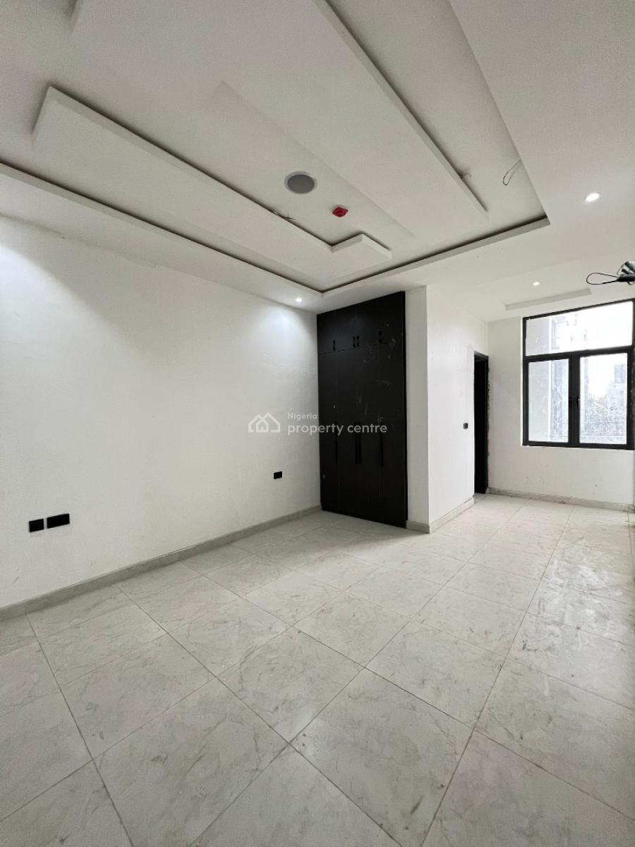 Spacious 2 Bedroom Apartment with  Bq, Swimming Pool, Gym and Elevator, Lekki Phase 1, Lekki, Lagos, Flat / Apartment for Sale