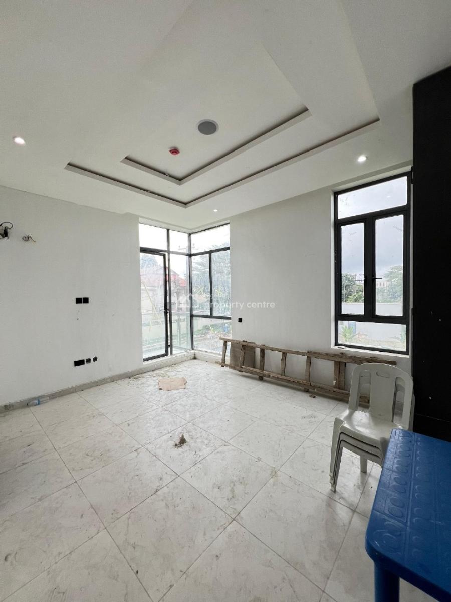 Spacious 2 Bedroom Apartment with  Bq, Swimming Pool, Gym and Elevator, Lekki Phase 1, Lekki, Lagos, Flat / Apartment for Sale