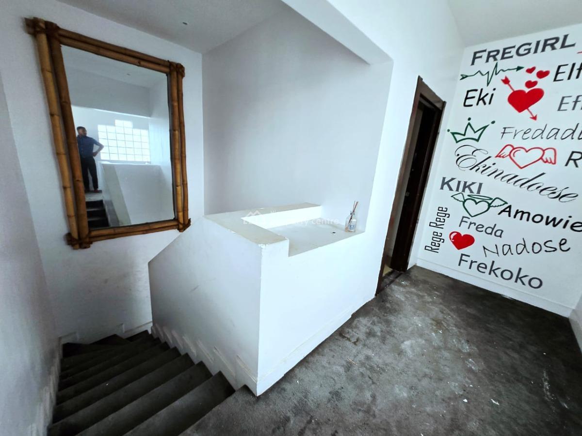 Spacious 3 Bedroom Apartment with Bq, Lekki Phase 1, Lekki, Lagos, Office Space for Rent