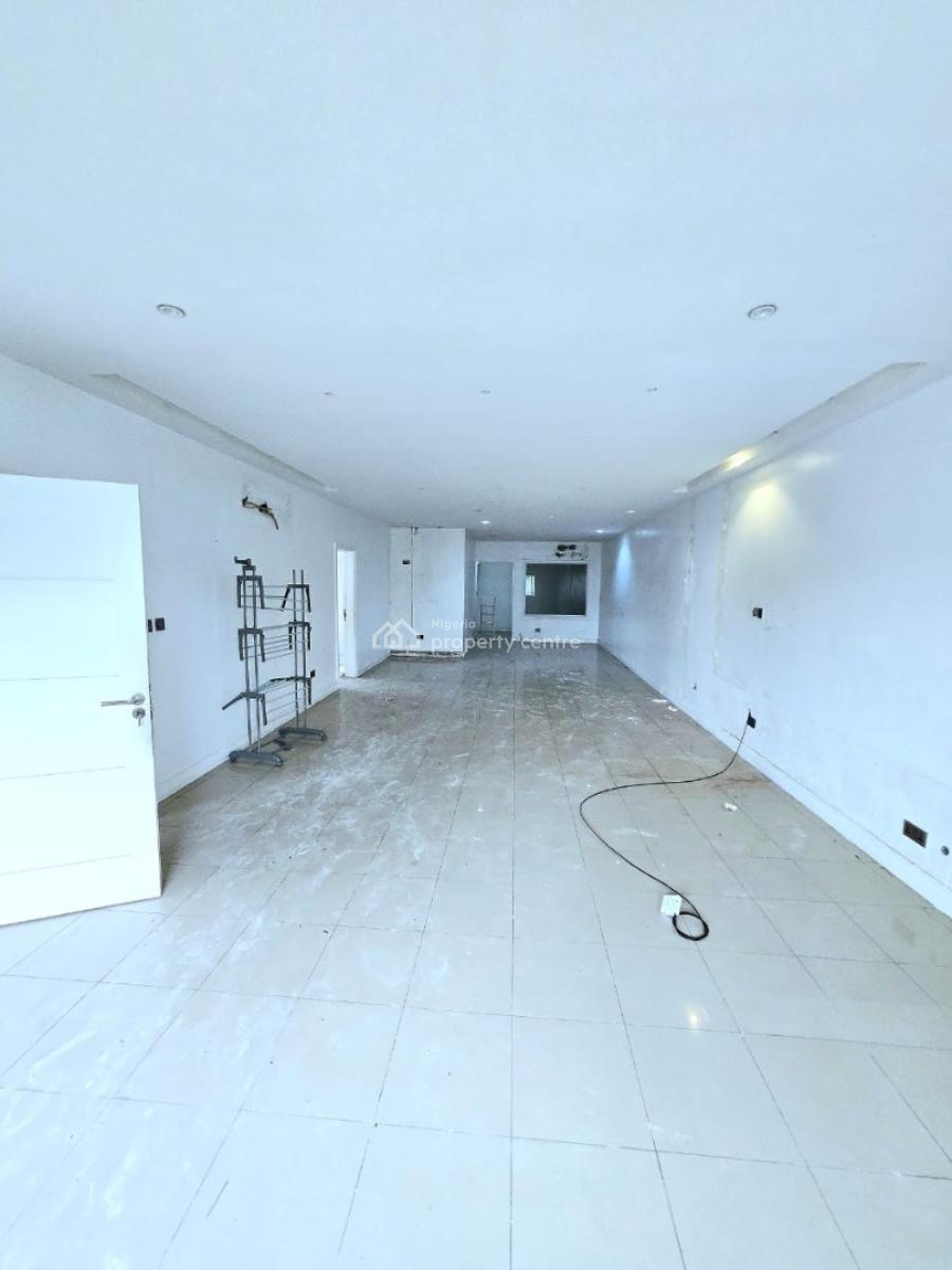 Spacious 3 Bedroom Apartment with Bq, Lekki Phase 1, Lekki, Lagos, Office Space for Rent