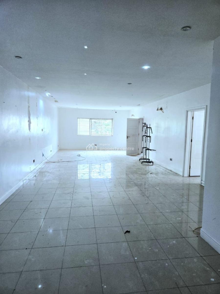Spacious 3 Bedroom Apartment with Bq, Lekki Phase 1, Lekki, Lagos, Office Space for Rent