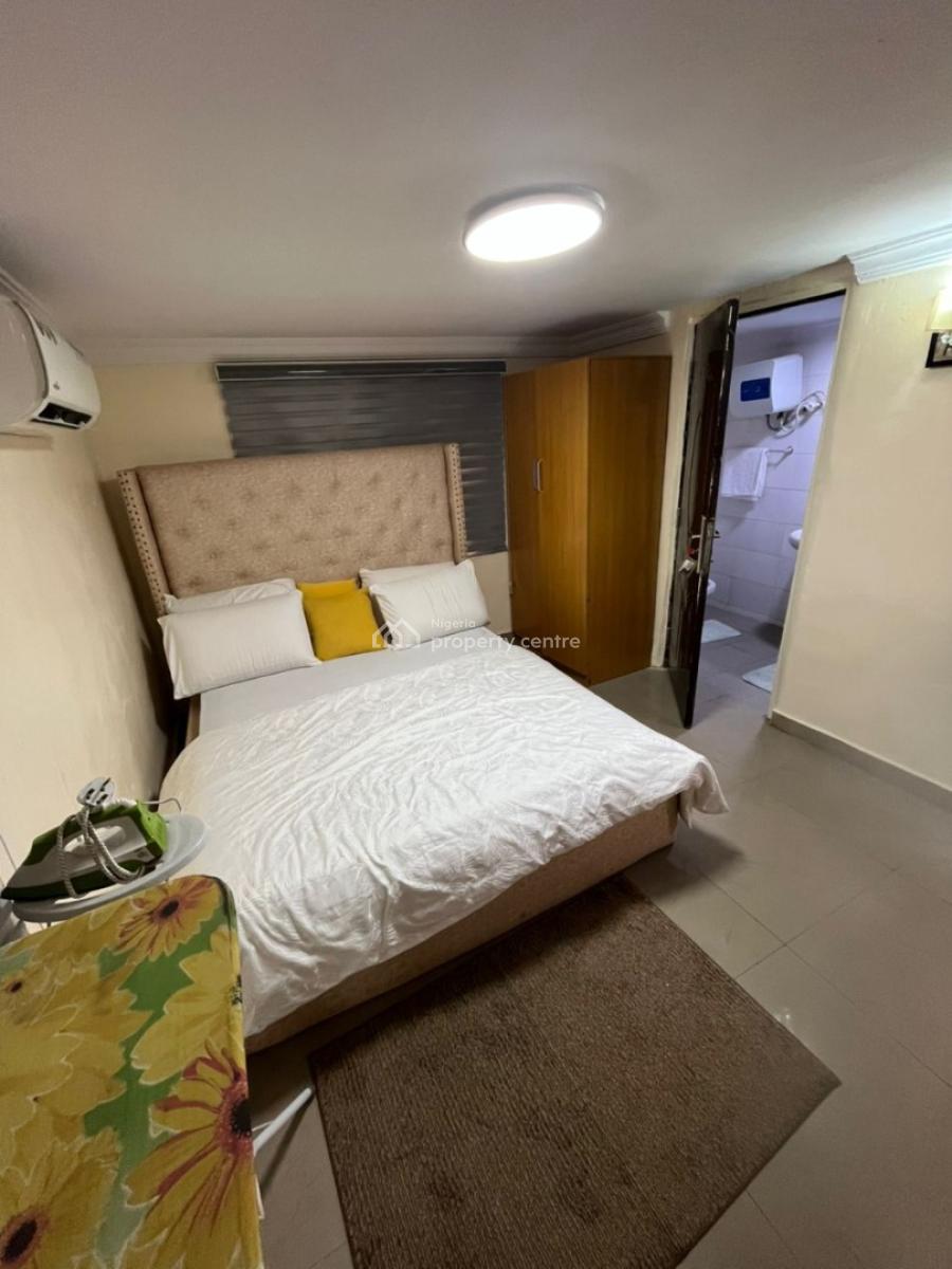 2 Bedroom Fully Equipped Kitchen - Fitted Wardrobes - Neatly Finished, Ikeja Gra, Ikeja, Lagos, Flat / Apartment for Sale