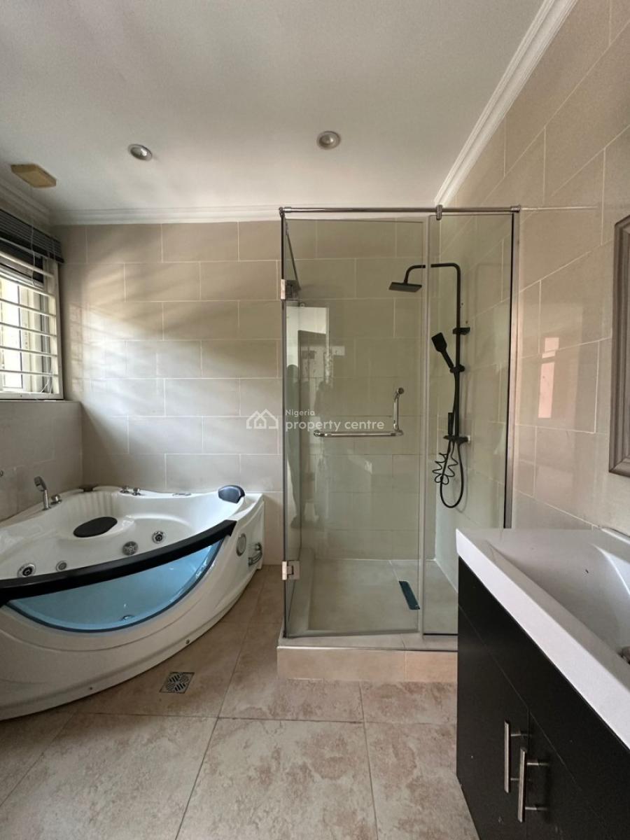 Spacious Well Maintained 3-bedroom Maisonette + Bq, Old Ikoyi, Ikoyi, Lagos, Flat / Apartment for Rent