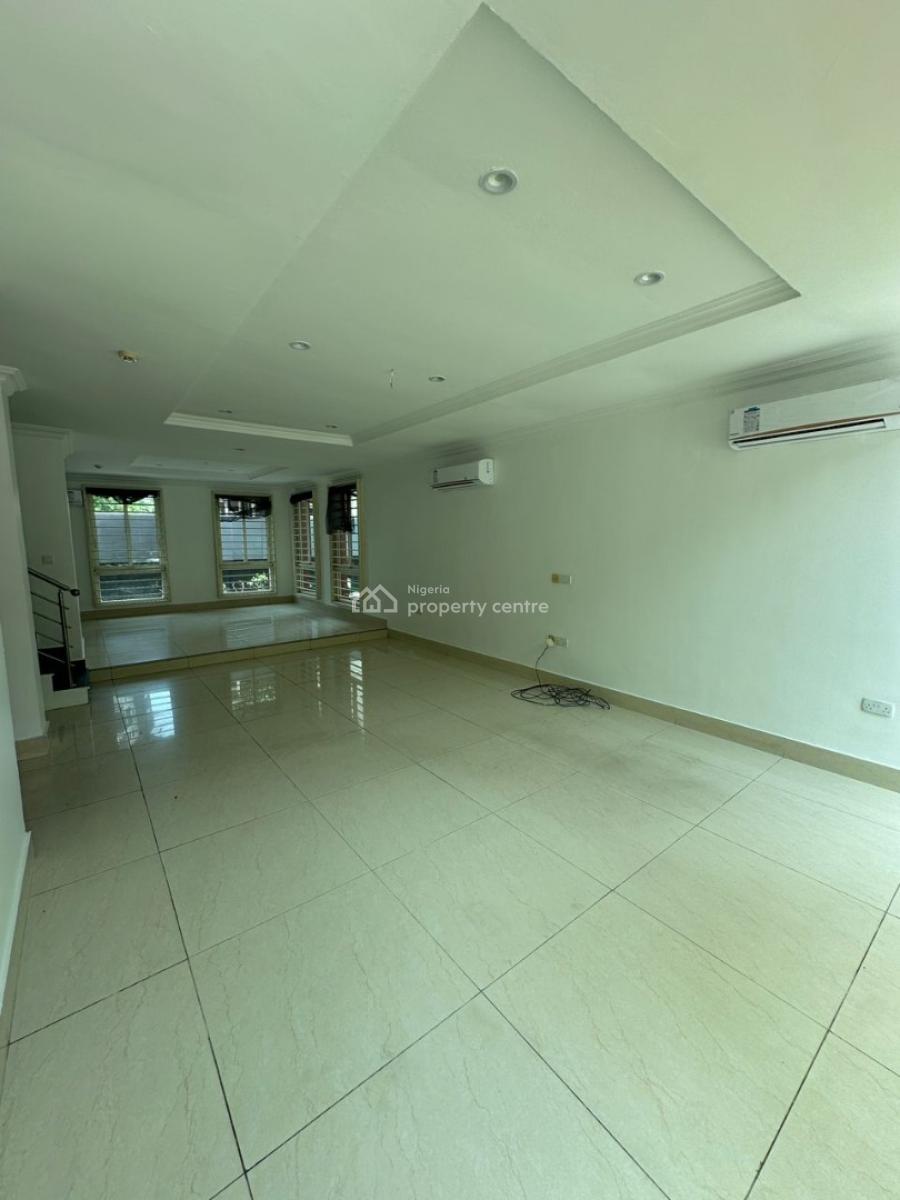Spacious Well Maintained 3-bedroom Maisonette + Bq, Old Ikoyi, Ikoyi, Lagos, Flat / Apartment for Rent