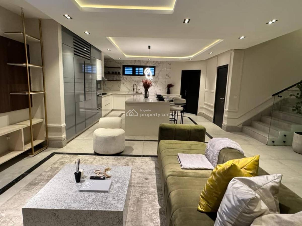 Massive Beautiful 4 Bedroom Duplex, Lekki Phase 1, Lekki, Lagos, Flat / Apartment Short Let