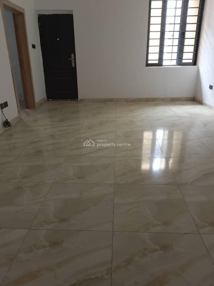 Nice Distress Sell 4 Bedroom Duplex Terrace Fully Service Estate, Harris Drive Lekki Vgc Lekki Lagos State, Lekki, Lagos, Terraced Duplex for Sale