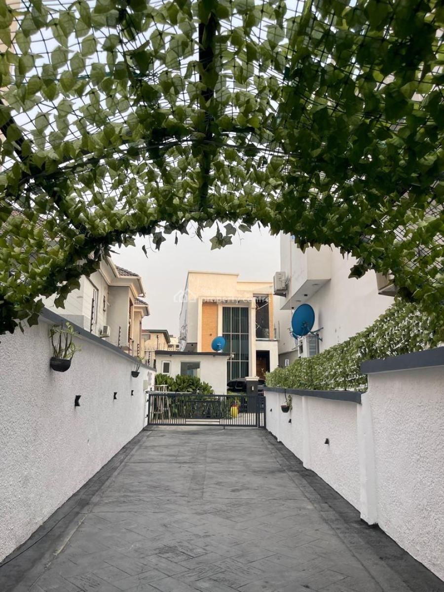 a Beautiful Fully Furnished 4-bedroom Apartment, Ajah, Lekki, Lagos, Flat / Apartment for Rent