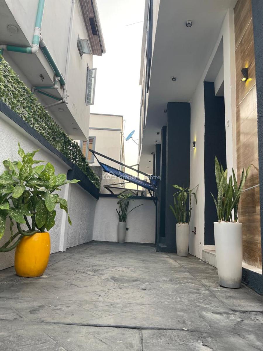 a Beautiful Fully Furnished 4-bedroom Apartment, Ajah, Lekki, Lagos, Flat / Apartment for Rent