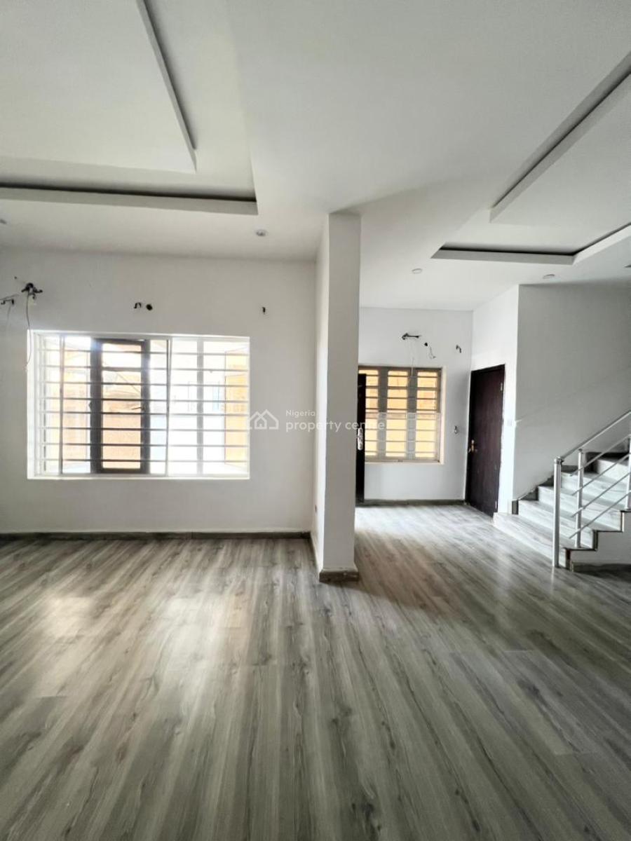 4 Bedroom Semi Datched Duplex with Bq, Ologolo, Lekki, Lagos, Semi-detached Duplex for Rent