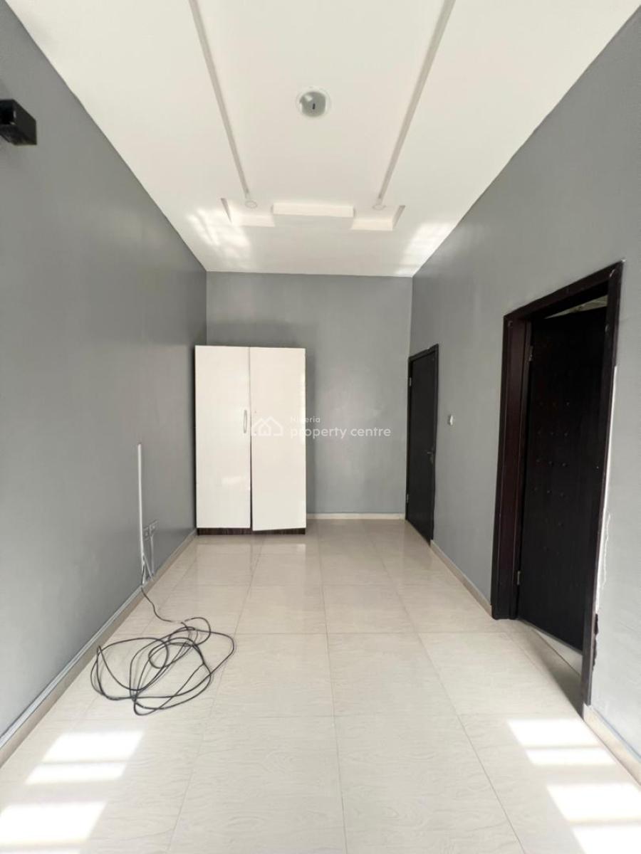 4 Bedroom Semi Datched Duplex with Bq, Ologolo, Lekki, Lagos, Semi-detached Duplex for Rent
