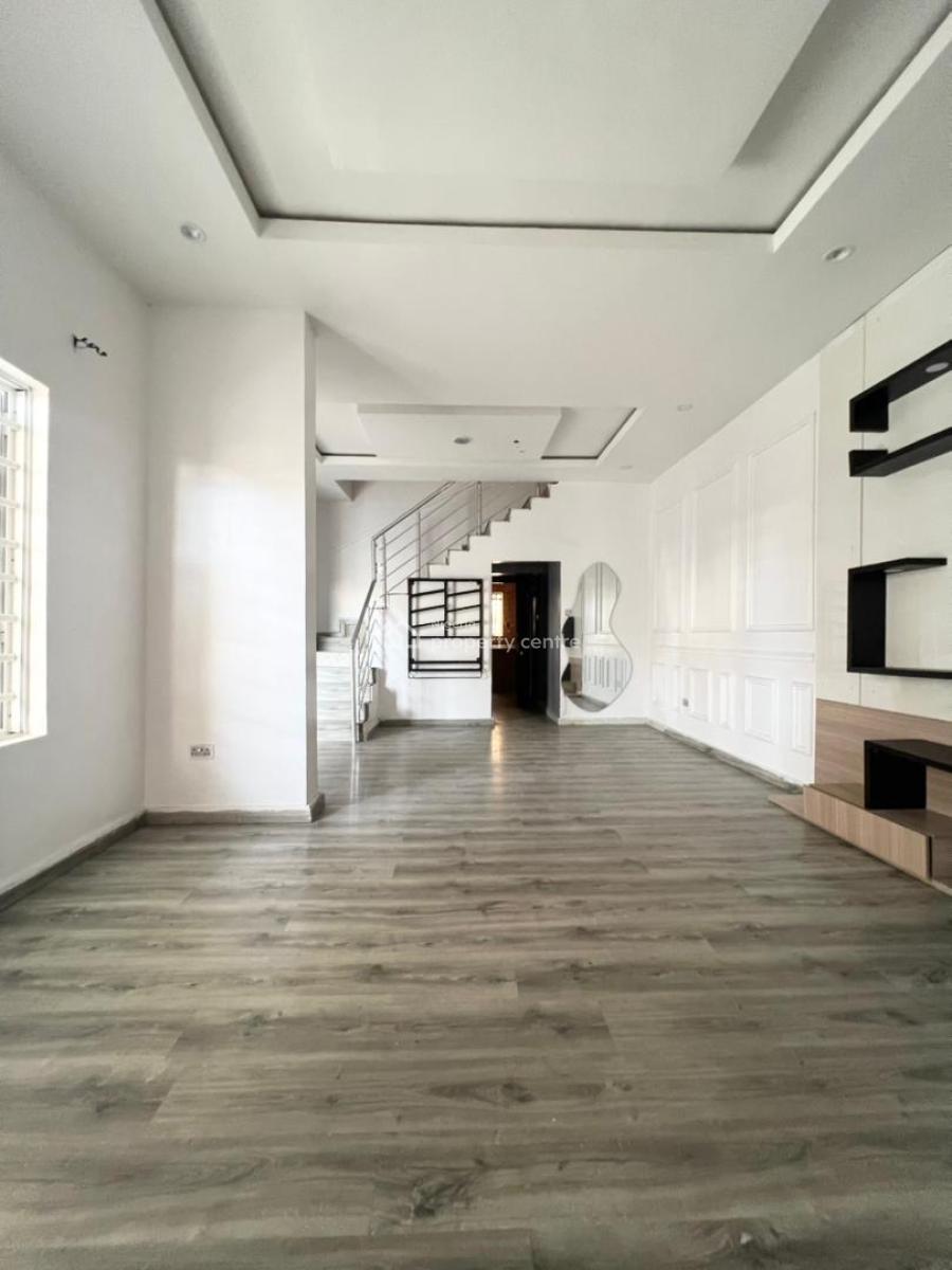 4 Bedroom Semi Datched Duplex with Bq, Ologolo, Lekki, Lagos, Semi-detached Duplex for Rent