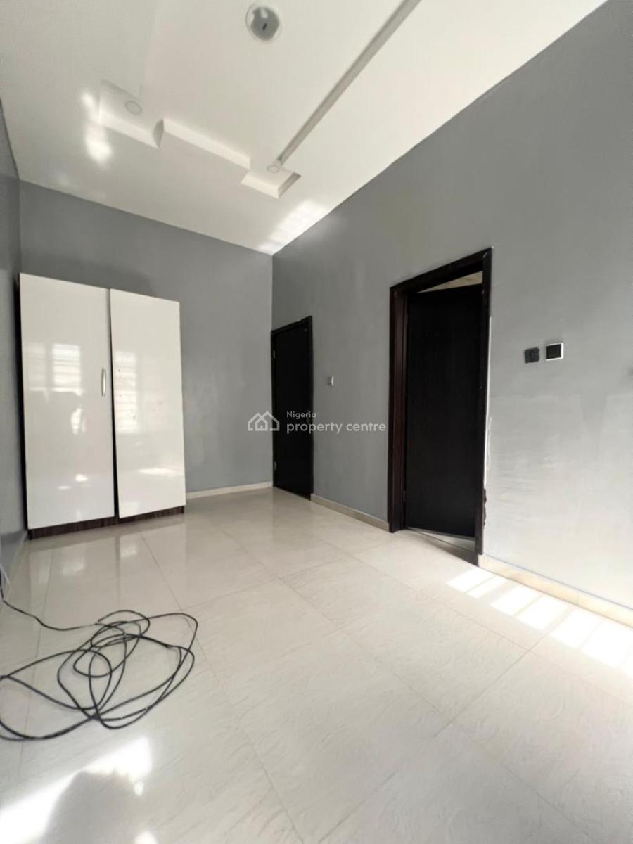 4 Bedroom Semi Datched Duplex with Bq, Ologolo, Lekki, Lagos, Semi-detached Duplex for Rent