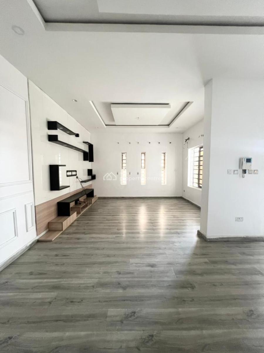 4 Bedroom Semi Datched Duplex with Bq, Ologolo, Lekki, Lagos, Semi-detached Duplex for Rent