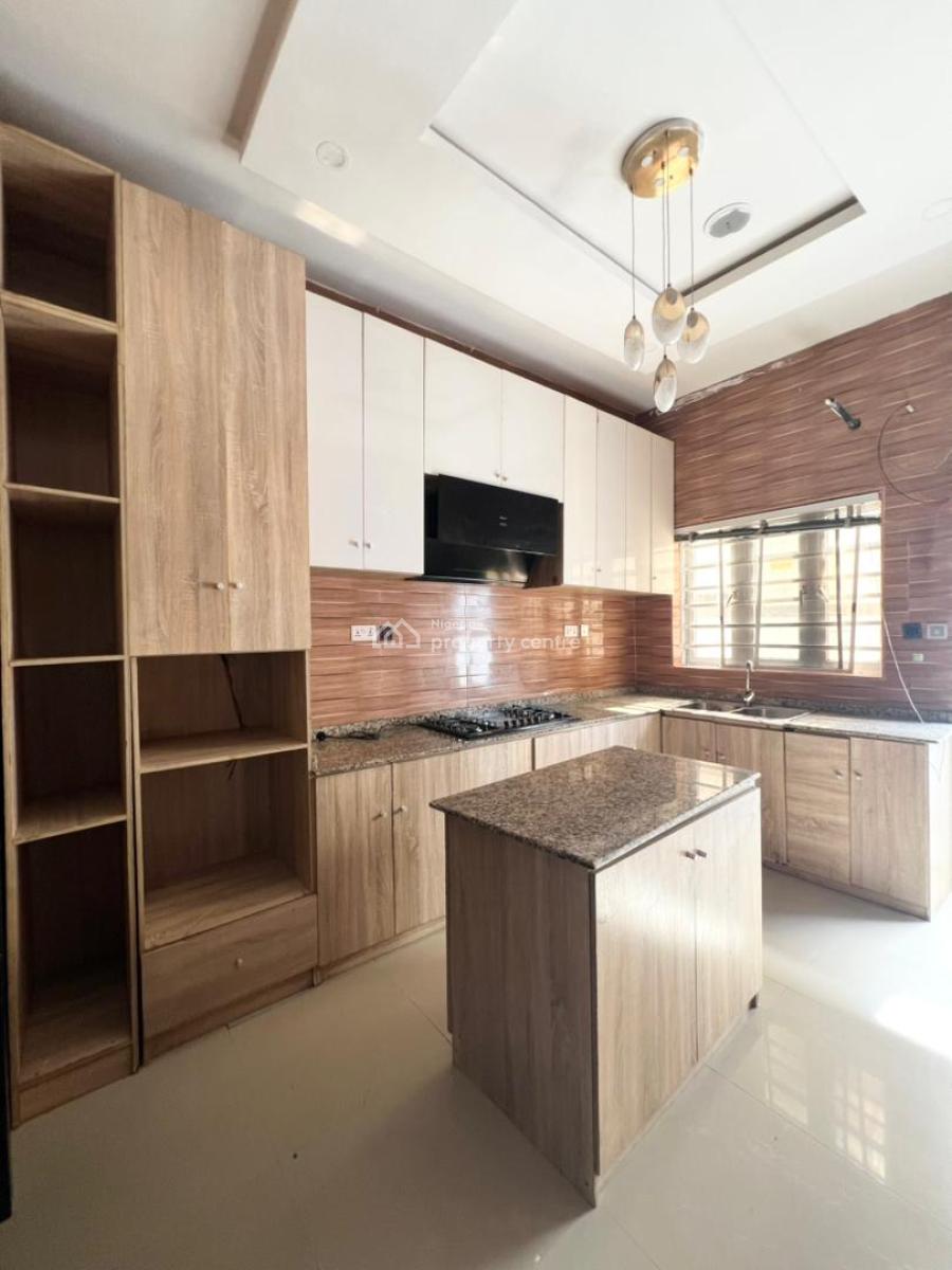 4 Bedroom Semi Datched Duplex with Bq, Ologolo, Lekki, Lagos, Semi-detached Duplex for Rent