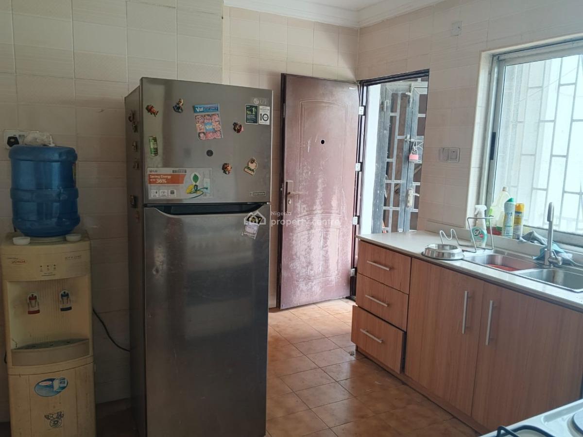 Unfurnished  3 Bedroom Apartment with Bq, Ikeja Gra, Ikeja, Lagos, Flat / Apartment for Rent