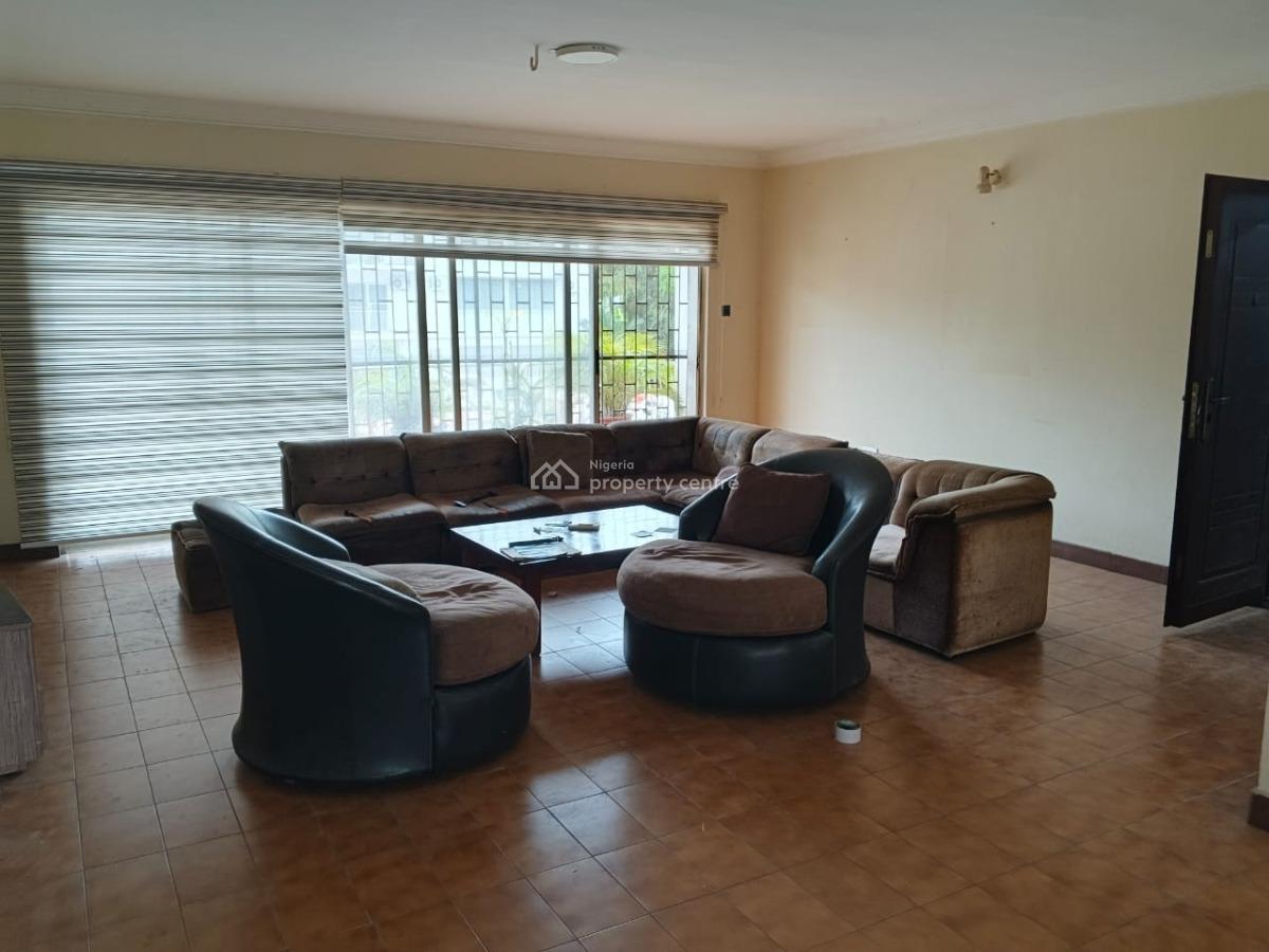 Unfurnished  3 Bedroom Apartment with Bq, Ikeja Gra, Ikeja, Lagos, Flat / Apartment for Rent