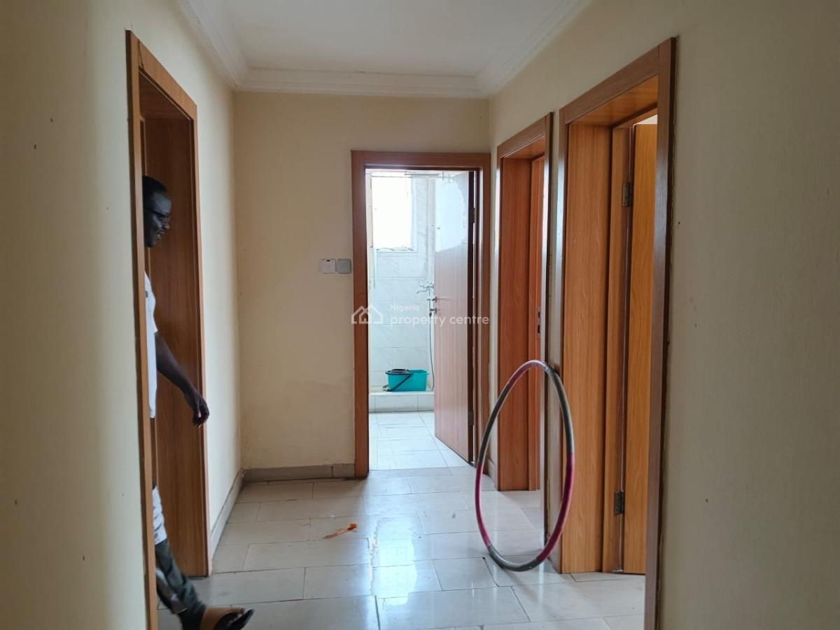 Unfurnished  3 Bedroom Apartment with Bq, Ikeja Gra, Ikeja, Lagos, Flat / Apartment for Rent