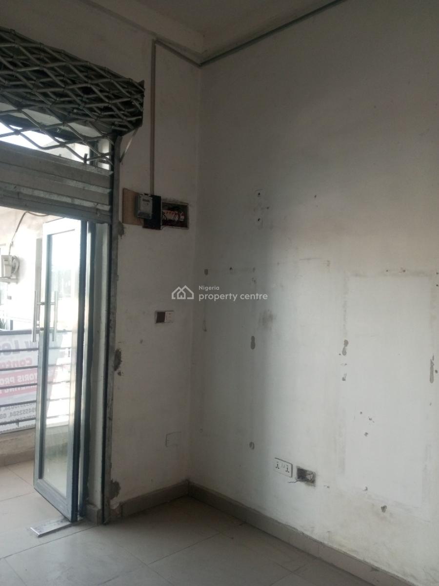Spacious Shop Upstairs in a Complex Good Environment, Before Chevron, Lekki, Lagos, Shop for Rent