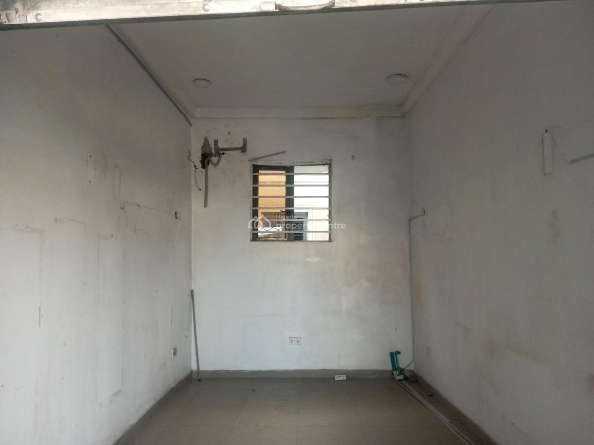 Spacious Shop Upstairs in a Complex Good Environment, Before Chevron, Lekki, Lagos, Shop for Rent