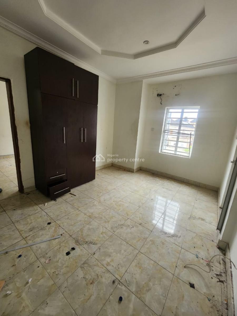 Mini Flat (room and Parlour) in a Serene Neighbourhood - Upstairs, Ologolo, Lekki, Lagos, Mini Flat (room and Parlour) for Rent