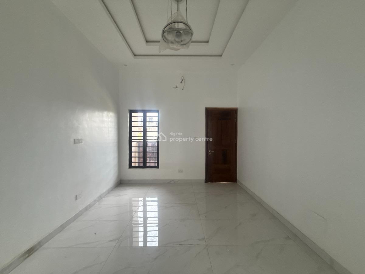 5 Bedroom Detached Available, Osapa, Lekki, Lagos, Terraced Duplex for Sale