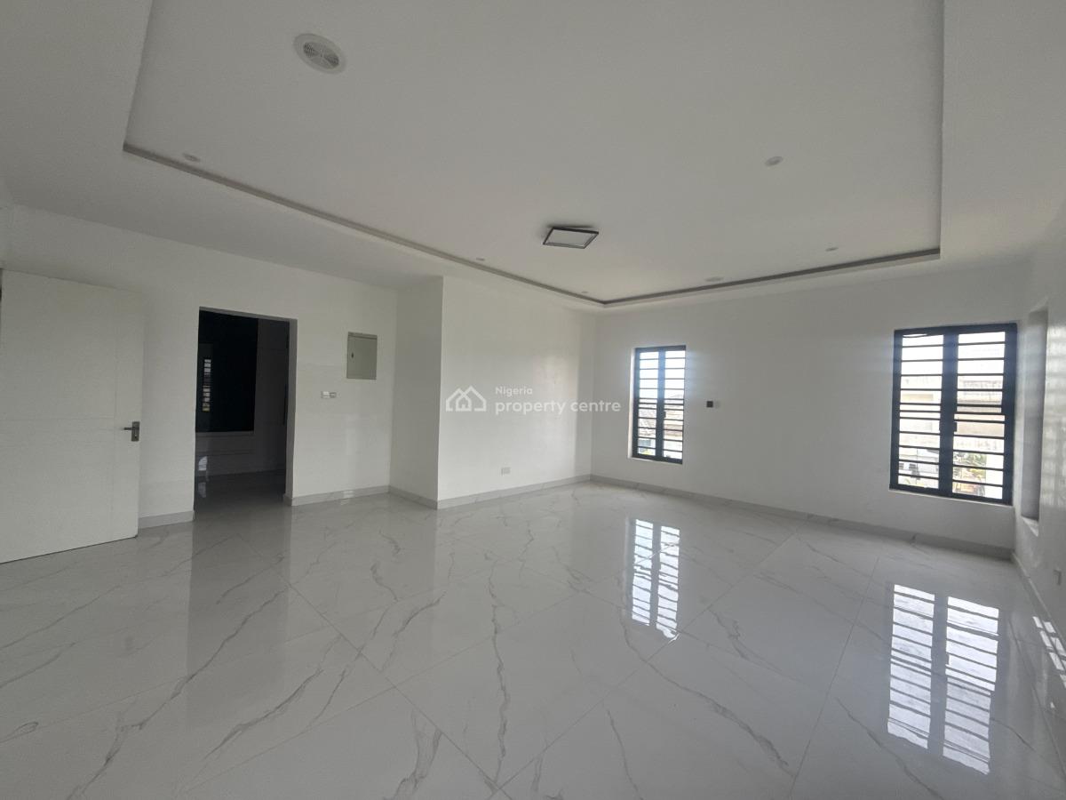 5 Bedroom Detached Available, Osapa, Lekki, Lagos, Terraced Duplex for Sale