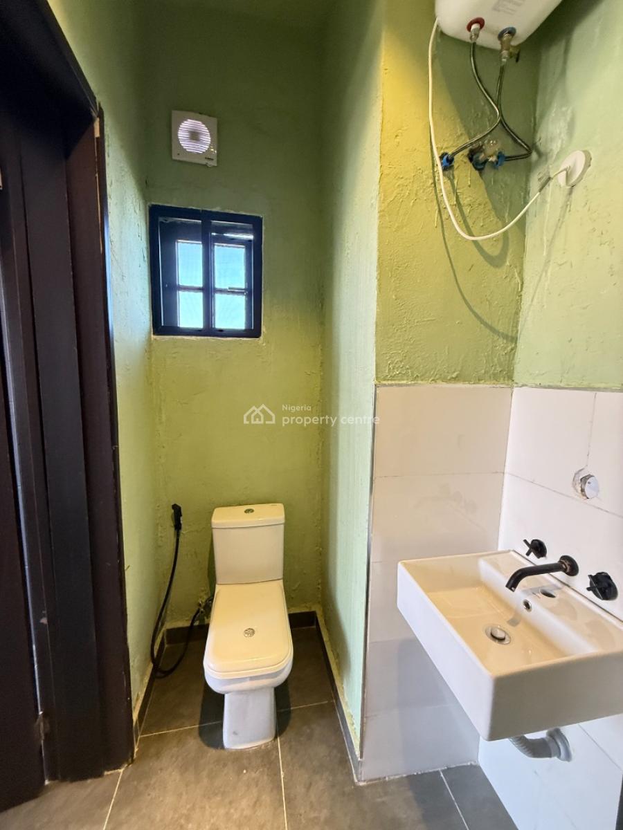 Brand New  3  Bedroom Service Apartment, Lekki Phase 1, Lekki, Lagos, Flat / Apartment for Sale