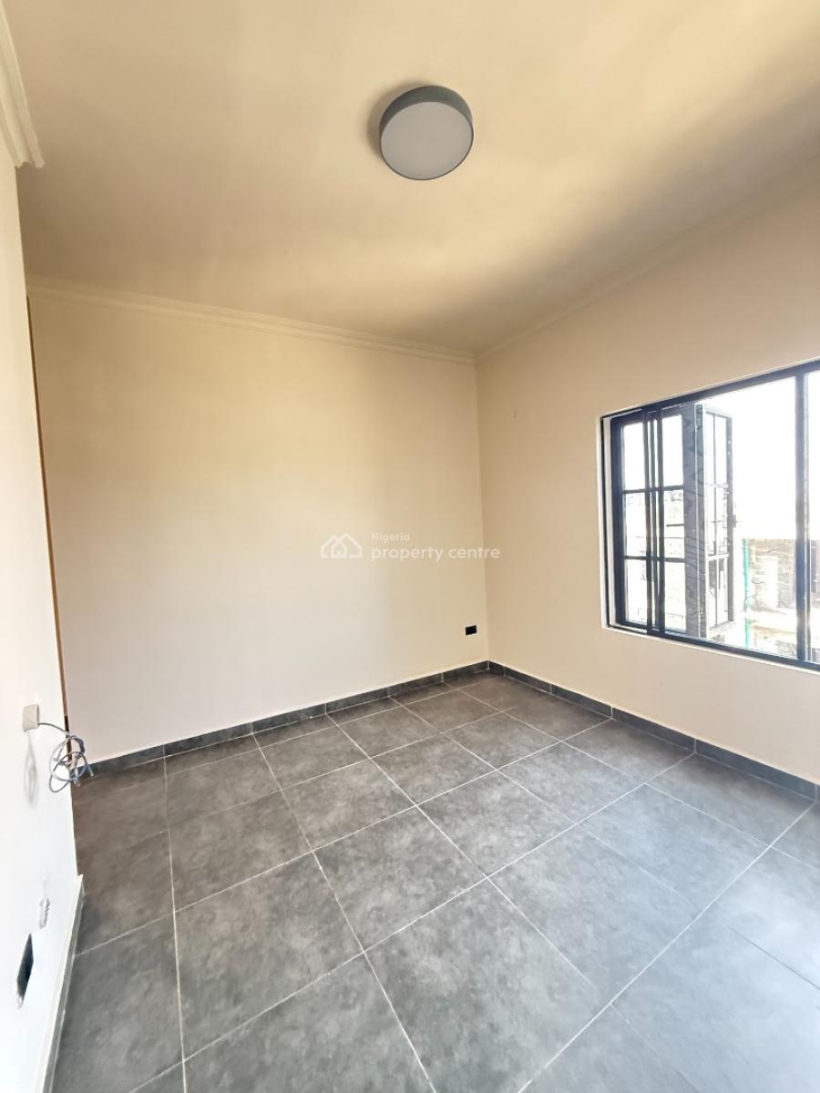 Brand New  3  Bedroom Service Apartment, Lekki Phase 1, Lekki, Lagos, Flat / Apartment for Sale