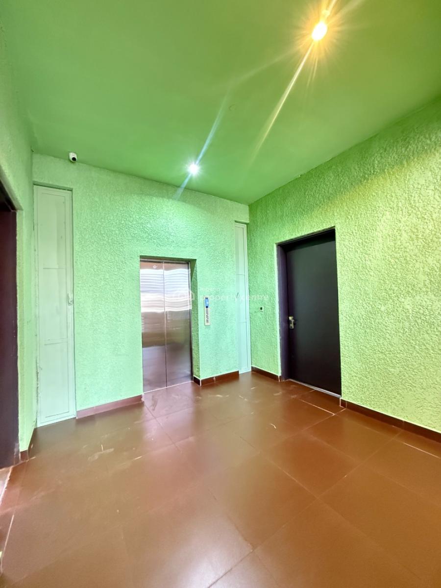 Brand New  3  Bedroom Service Apartment, Lekki Phase 1, Lekki, Lagos, Flat / Apartment for Sale