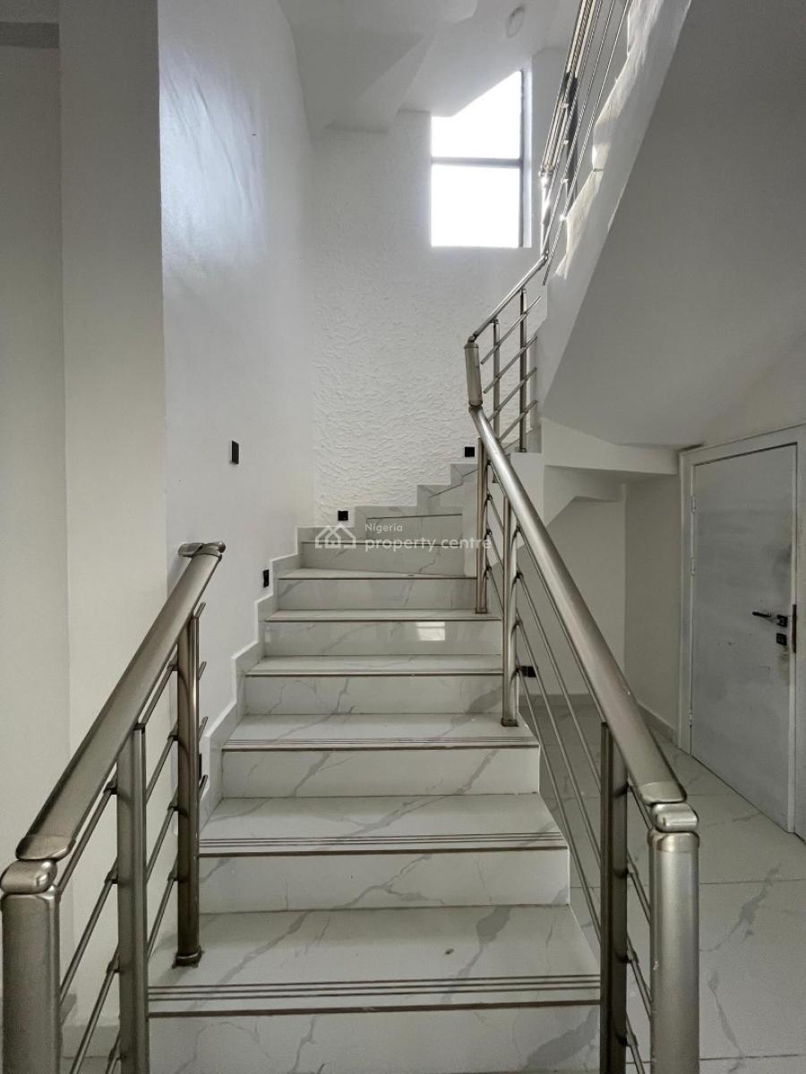 𝐁𝐄𝐀𝐔𝐓𝐈𝐅𝐔𝐋 4 𝐁𝐄𝐃𝐑𝐎𝐎𝐌 𝐒𝐄𝐌𝐈 𝐃𝐄𝐓𝐀𝐂𝐇𝐄𝐃, Lekki Phase 1, Lekki, Lagos, Semi-detached Duplex for Rent