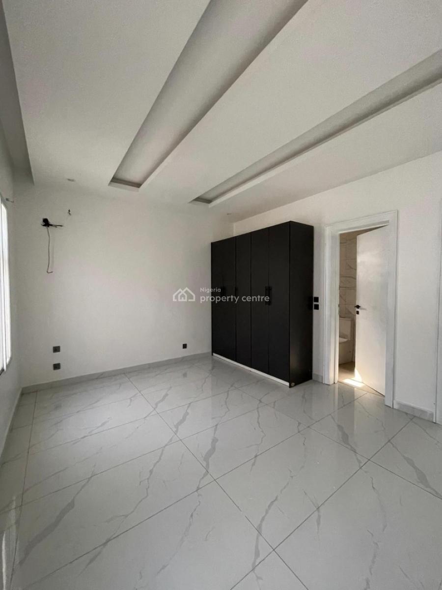 𝐁𝐄𝐀𝐔𝐓𝐈𝐅𝐔𝐋 4 𝐁𝐄𝐃𝐑𝐎𝐎𝐌 𝐒𝐄𝐌𝐈 𝐃𝐄𝐓𝐀𝐂𝐇𝐄𝐃, Lekki Phase 1, Lekki, Lagos, Semi-detached Duplex for Rent