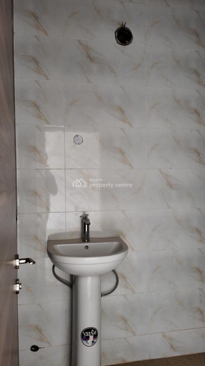 5 Bedroom Semi-detached Duplex, Mabushi, Abuja, Semi-detached Duplex for Sale