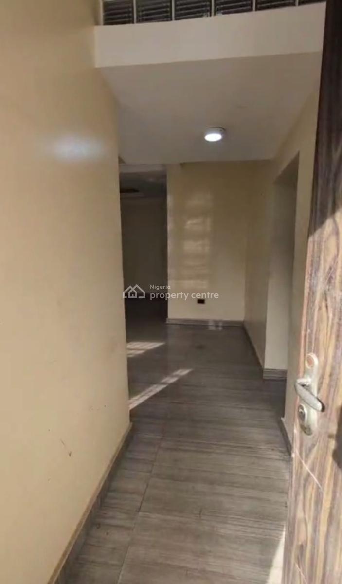 Standard Spacious Tastefully Built 3 Bedroom Terrace Duplex with Bq, Maitama District, Abuja, Terraced Duplex for Rent