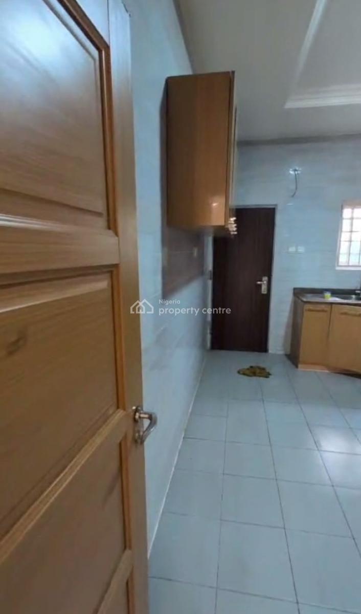 Standard Spacious Tastefully Built 3 Bedroom Terrace Duplex with Bq, Maitama District, Abuja, Terraced Duplex for Rent