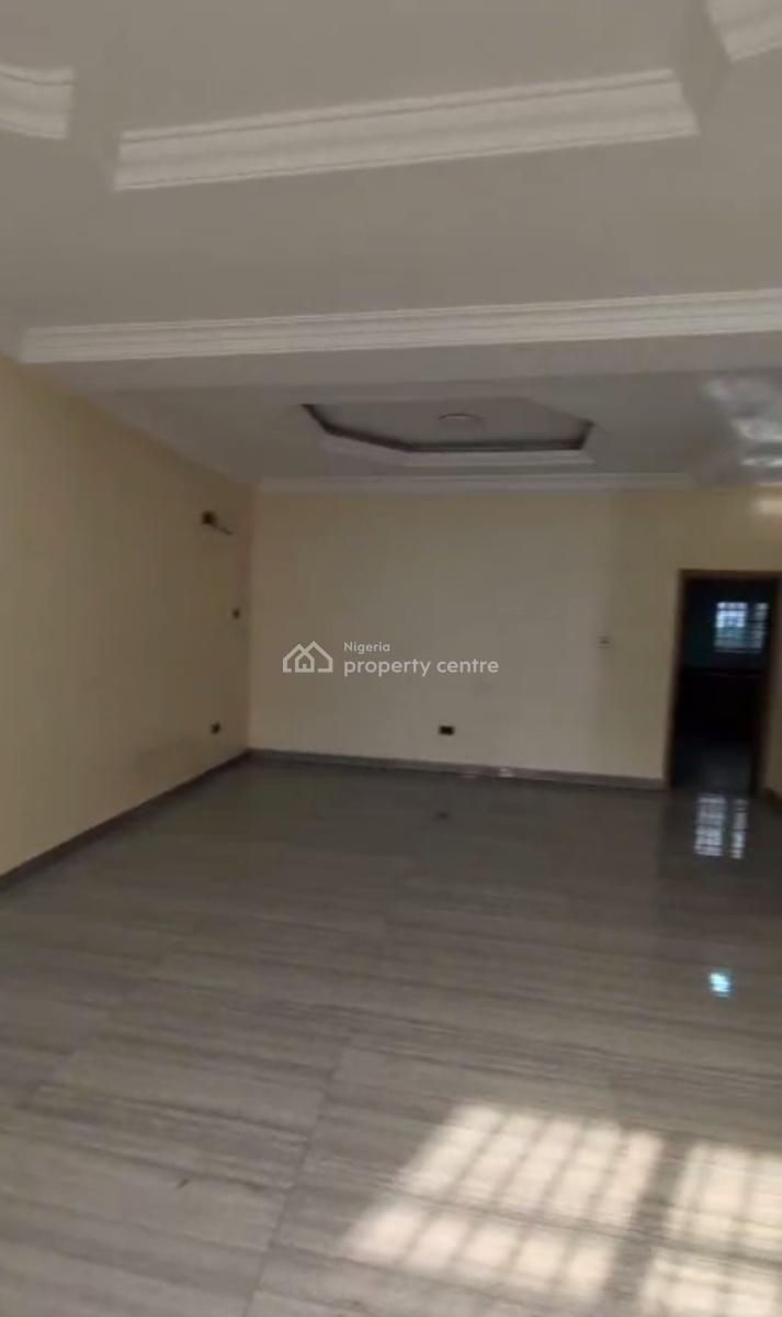 Standard Spacious Tastefully Built 3 Bedroom Terrace Duplex with Bq, Maitama District, Abuja, Terraced Duplex for Rent